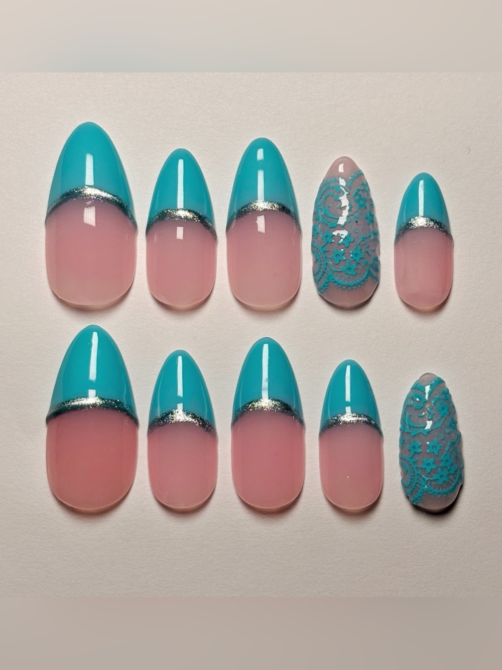 Teal & Lace Medium Almond Press-On Nails with Cat Eye Accent | Size M